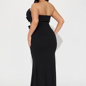 Nior Elegance gown- Black 
Fashion Nova